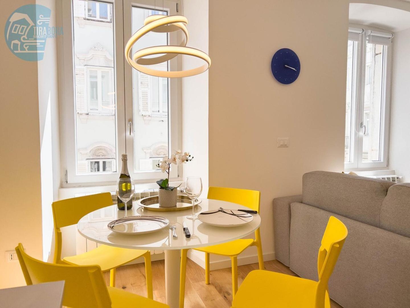 Cassa Di Risparmio 11 Tirabora Short Rent Trieste Extérieur photo