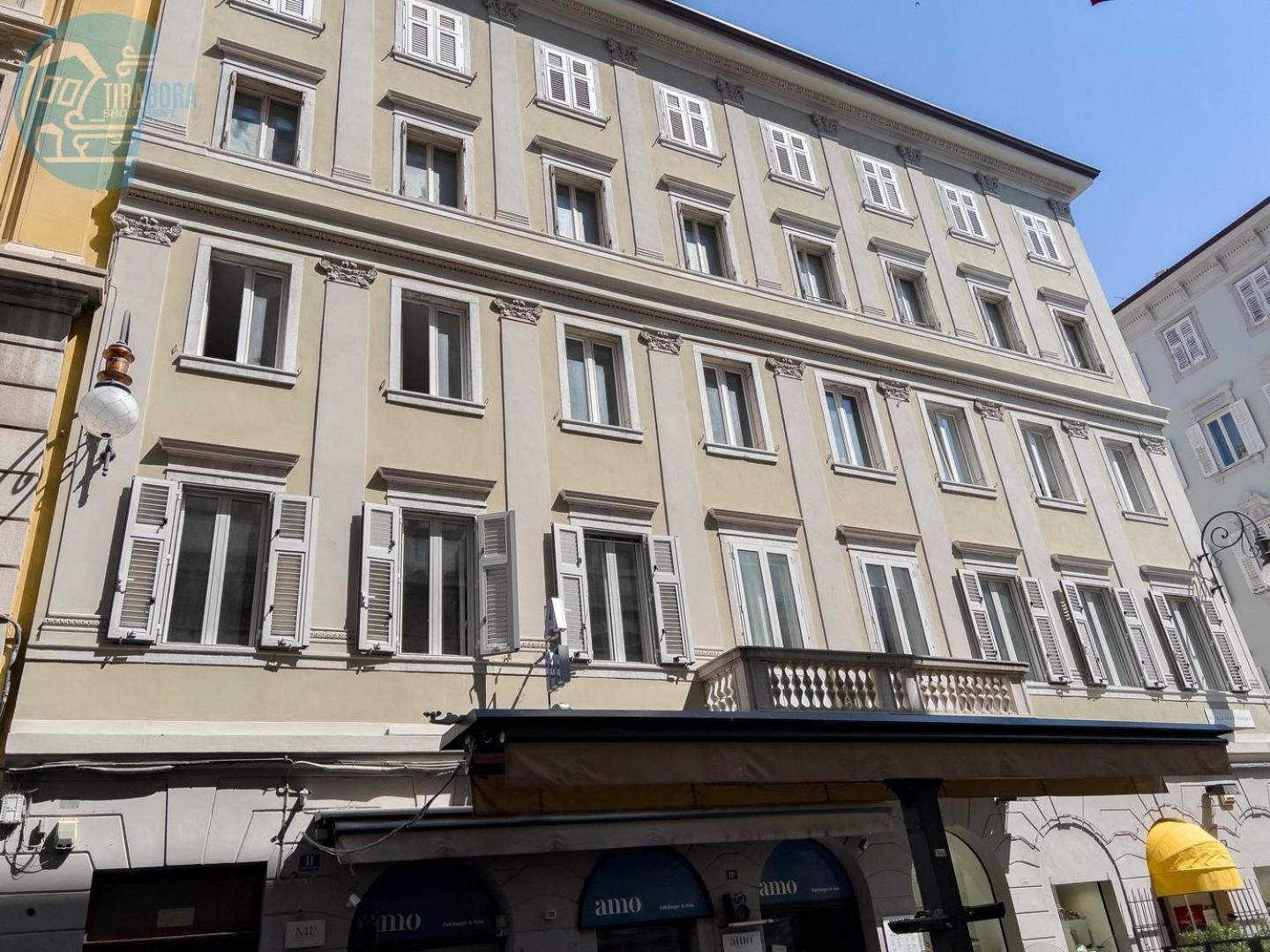 Cassa Di Risparmio 11 Tirabora Short Rent Trieste Extérieur photo