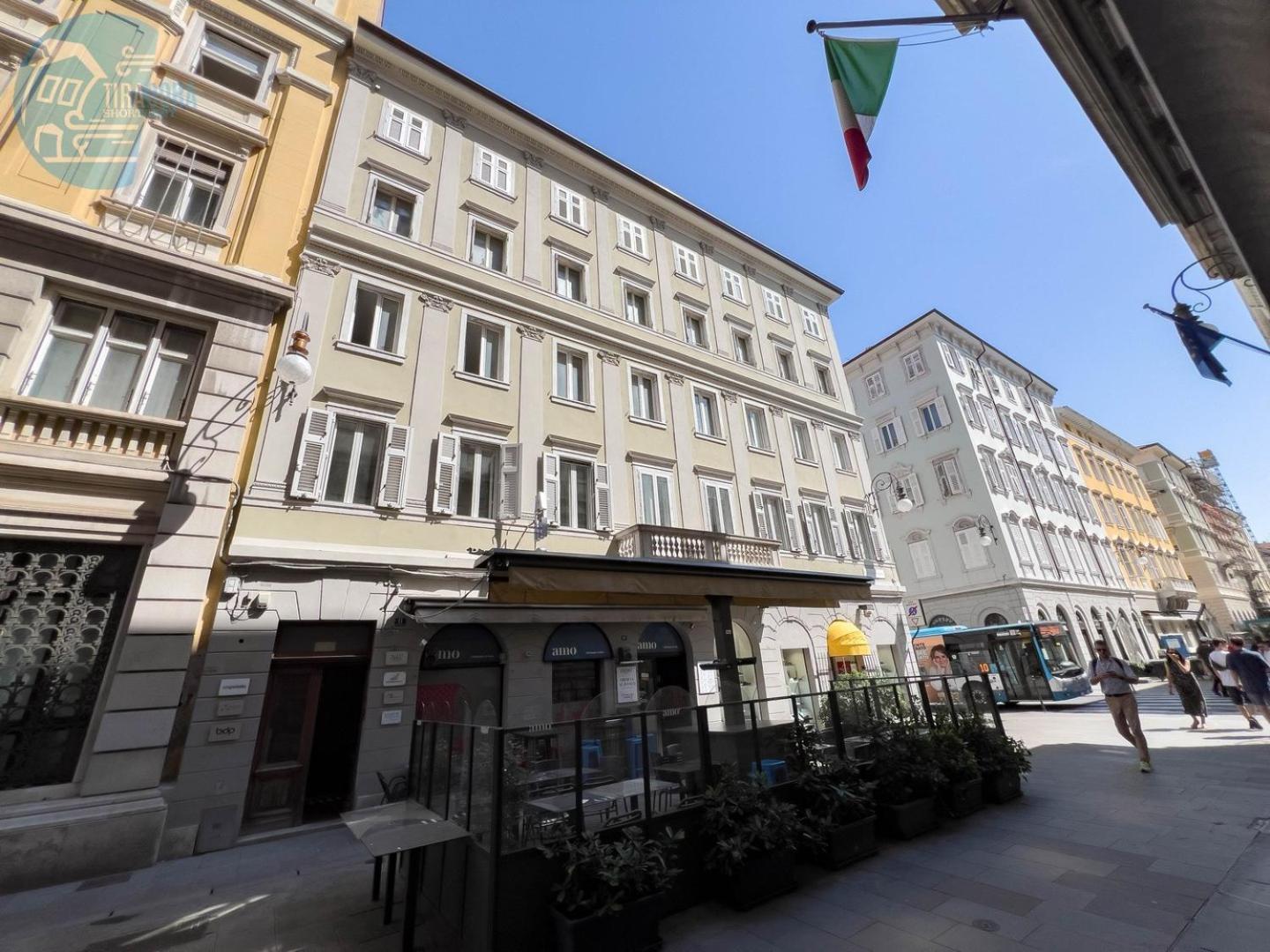 Cassa Di Risparmio 11 Tirabora Short Rent Trieste Extérieur photo