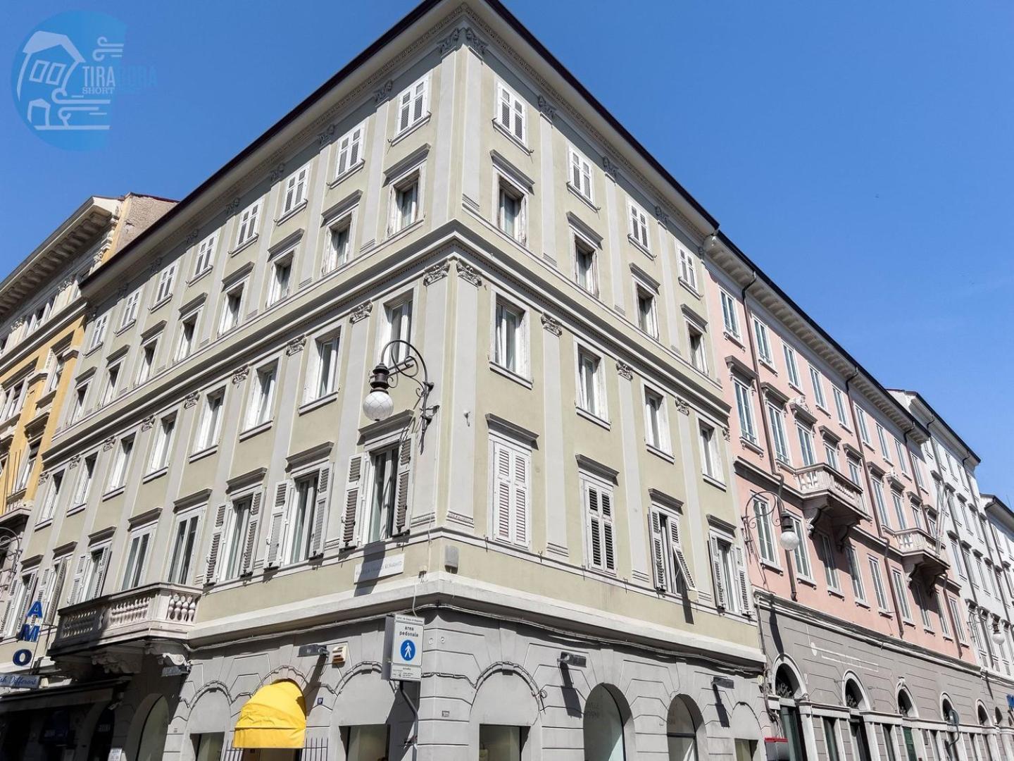 Cassa Di Risparmio 11 Tirabora Short Rent Trieste Extérieur photo